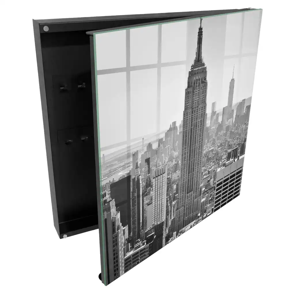 Armoire à clés une ville dans une atmosphère contrastée en noir et blanc