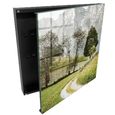 Boîte à clés murale montagnes et arbres dans la paix de la nature