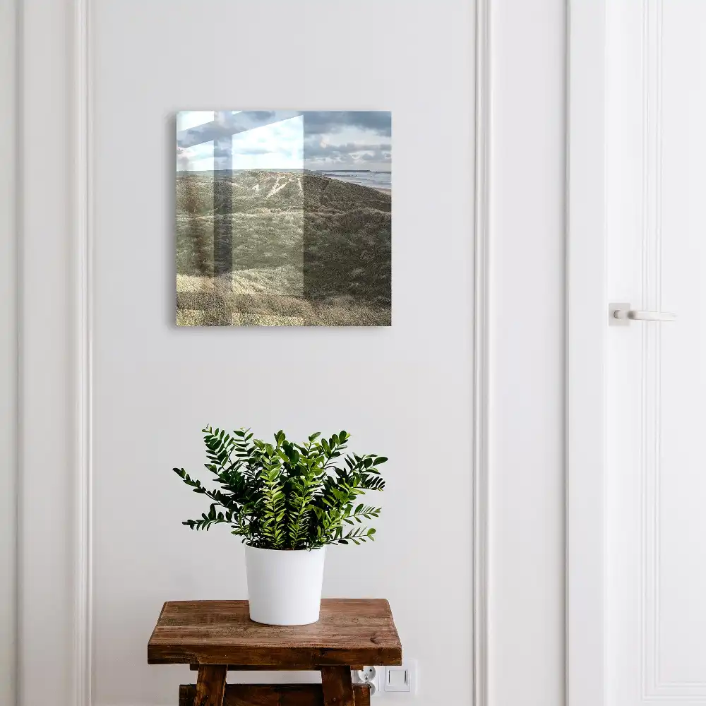Armoire à clés des collines verdoyantes sous un ciel bleu