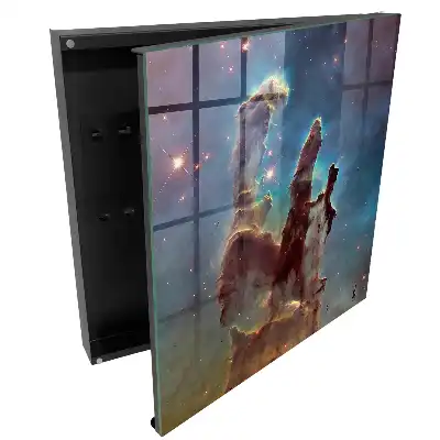 Armoire à clés un paysage spatial mystique plein de couleurs