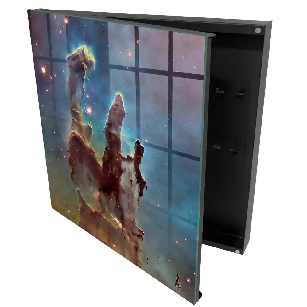 Armoire à clés un paysage spatial mystique plein de couleurs