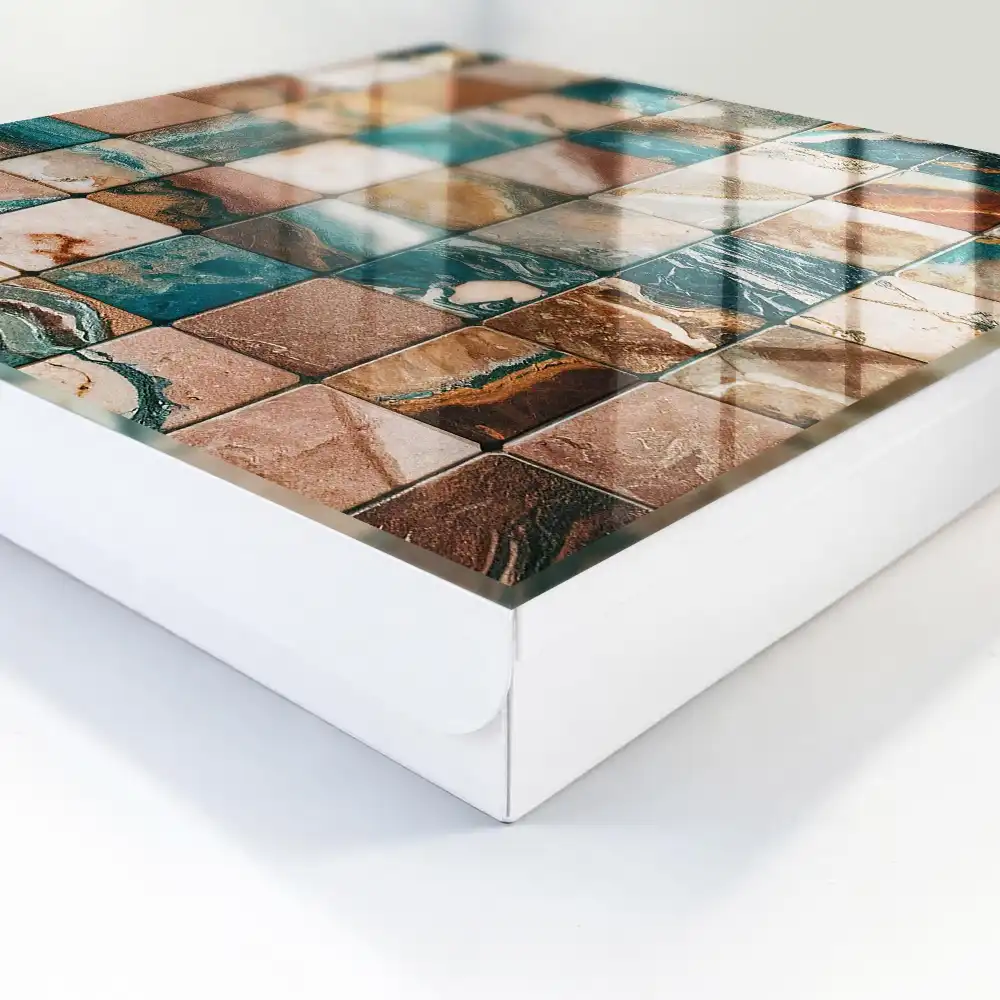 Boîte à clés murale mosaïque carrée aux tons terreux et motifs turquoise