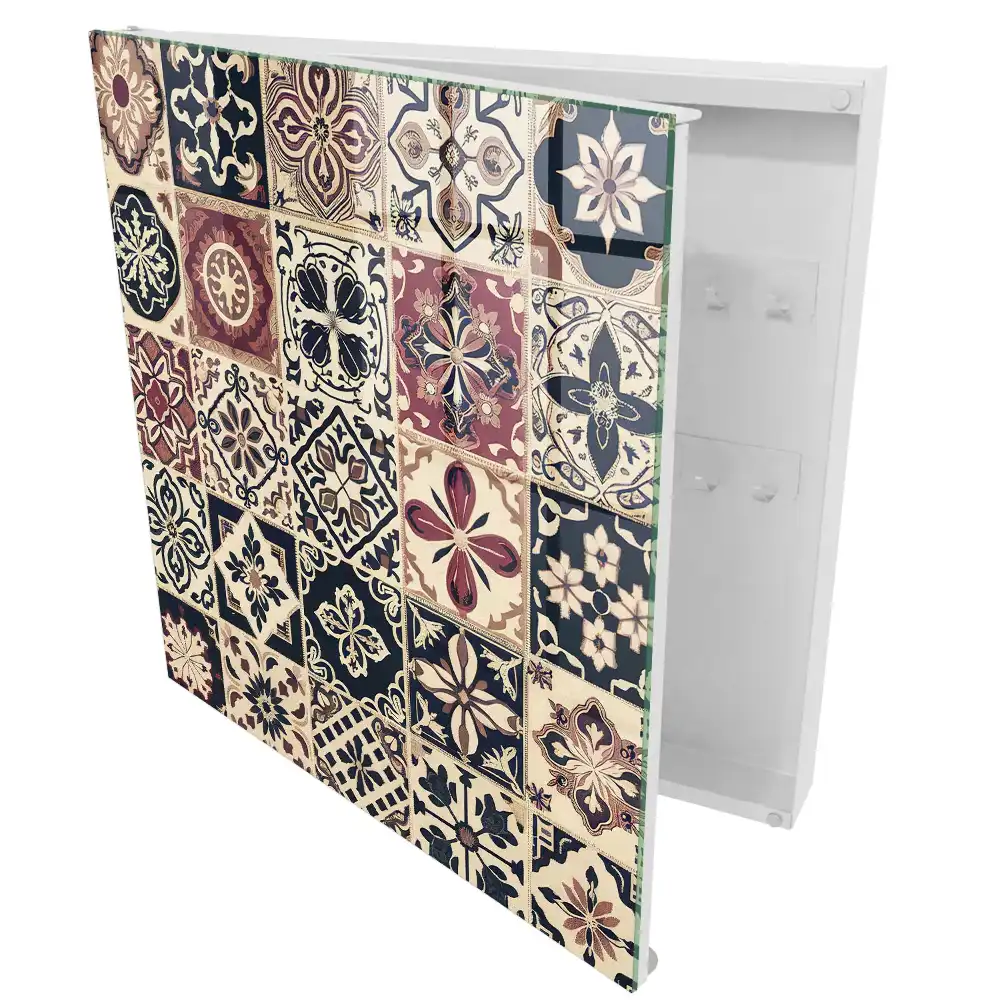Armoire à clés des motifs géométriques pleins de charme classique