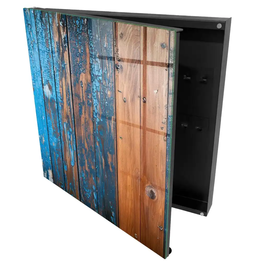 Armoire à clés fond en bois avec peinture bleue écaillée