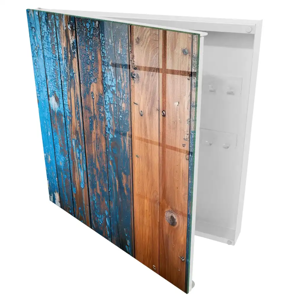 Armoire à clés fond en bois avec peinture bleue écaillée