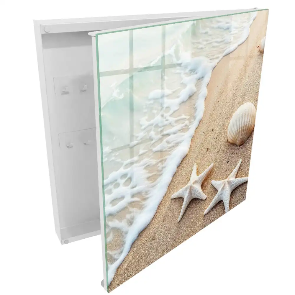Armoire à clés plage avec des coquillages et des vagues