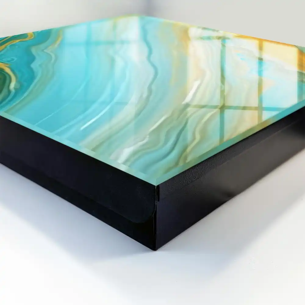 Boîte à clés murale vagues turquoise avec des touches de jaune