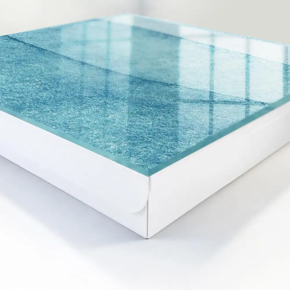 Boîte à clés murale des vagues et des textures subtiles dans des nuances de bleu