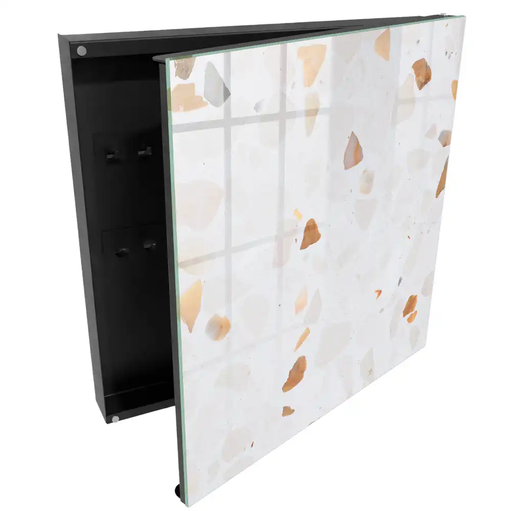 Armoire à clés des pierres sur fond clair diverses et dynamiques