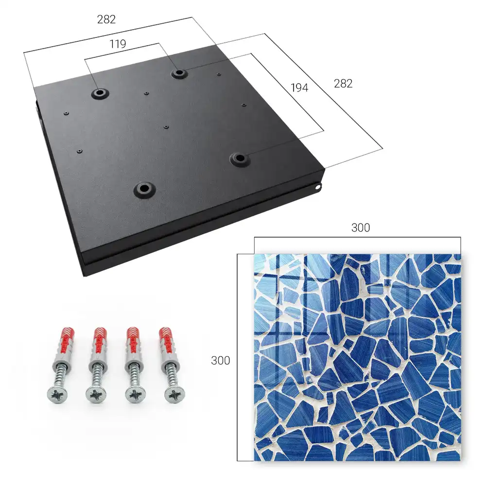 Boîte à clés mosaïque bleue contrastant avec le fond clair