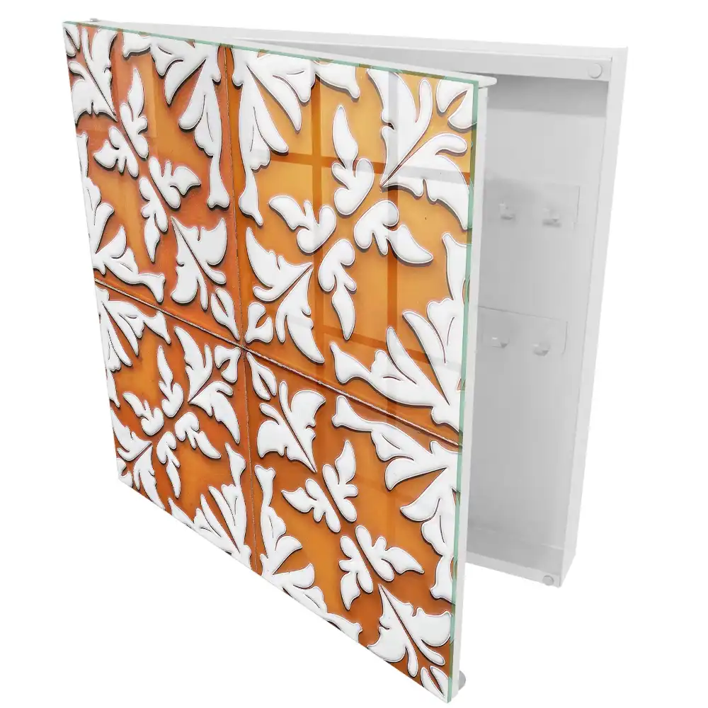 Boîte à clés décorations blanches sur fond orange