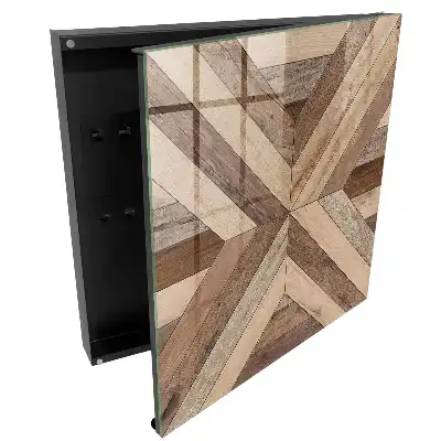 Armoire à clés panneaux géométriques en bois dans la nature