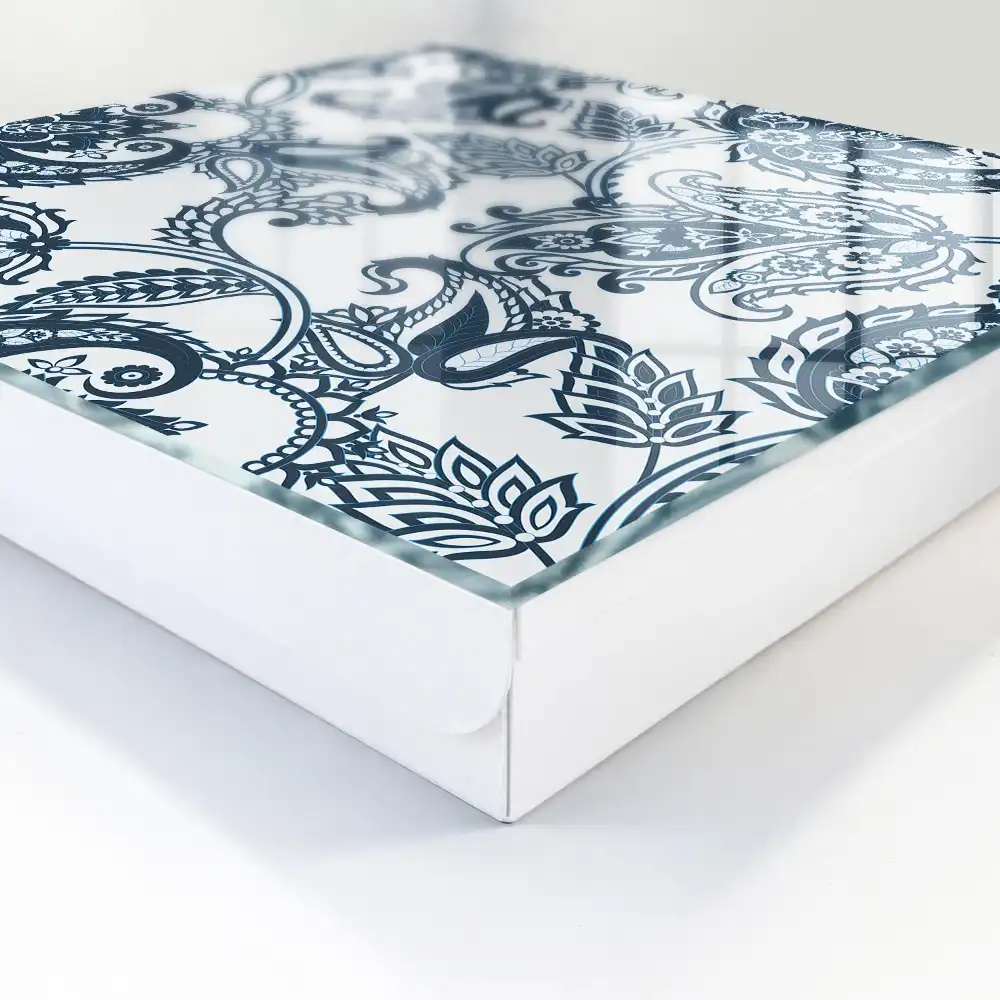 Armoire à clés motifs végétaux élégants et composition raffinée