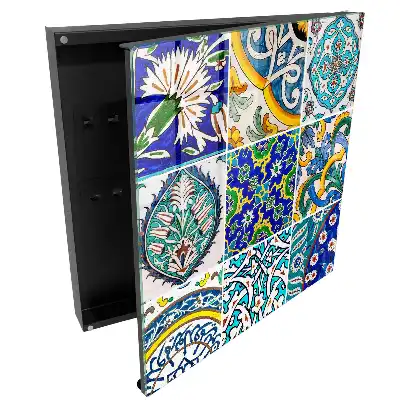 Boîte à clés murale des mosaïques colorées pleines de symétrie et de détails