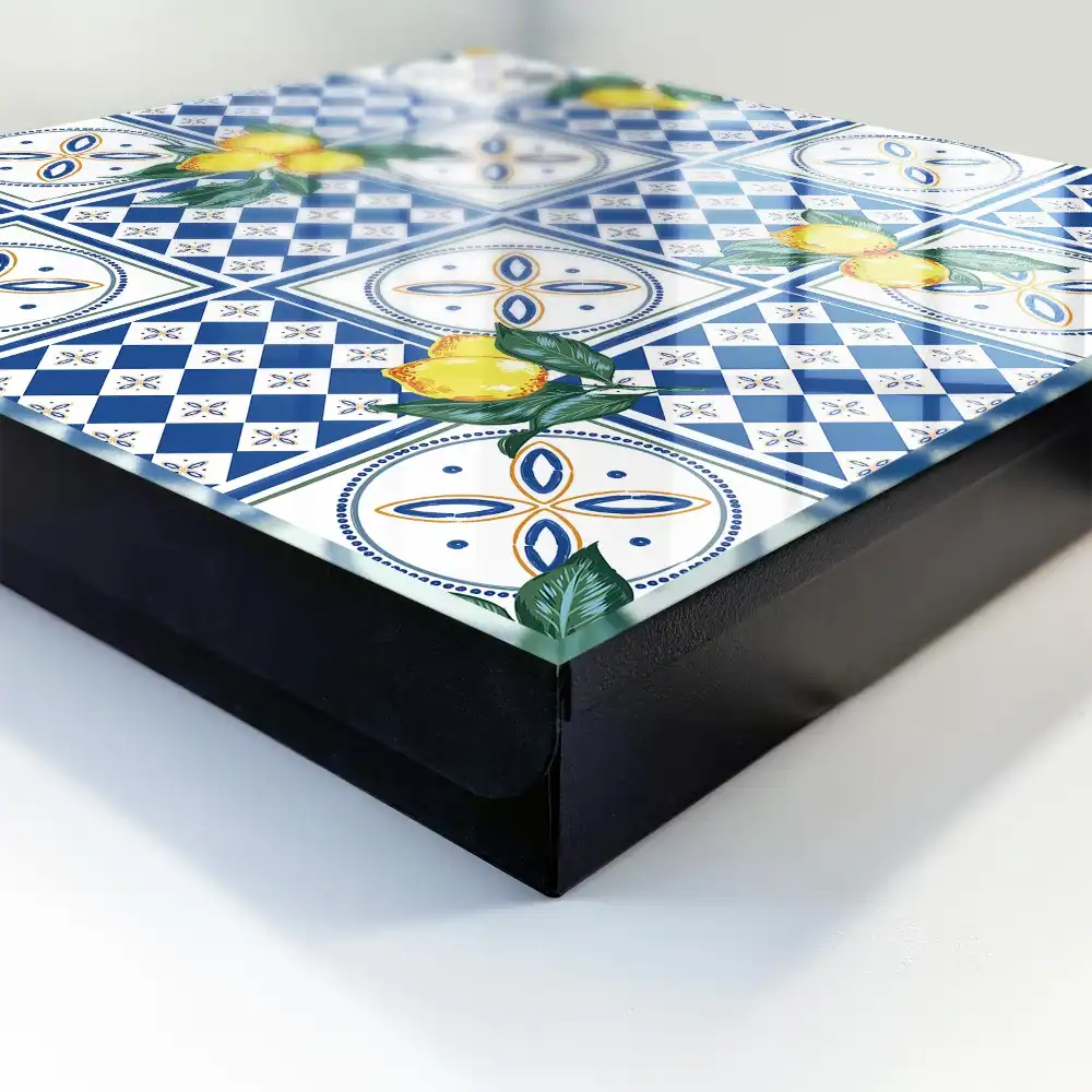 Boîte à clés murale citrons jaunes sur carreaux géométriques bleus