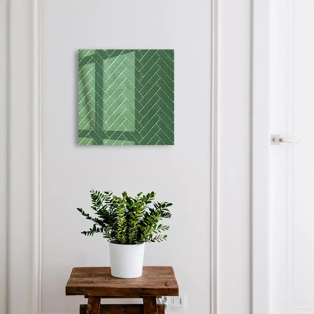 Boîte à clés murale le motif à chevrons verts confère à l'espace une élégance certaine.