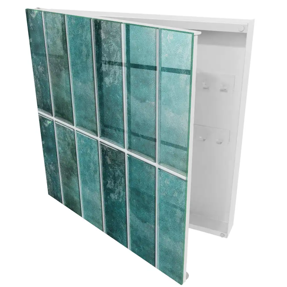Boîte à clés murale des carreaux turquoise qui enrichissent l'espace