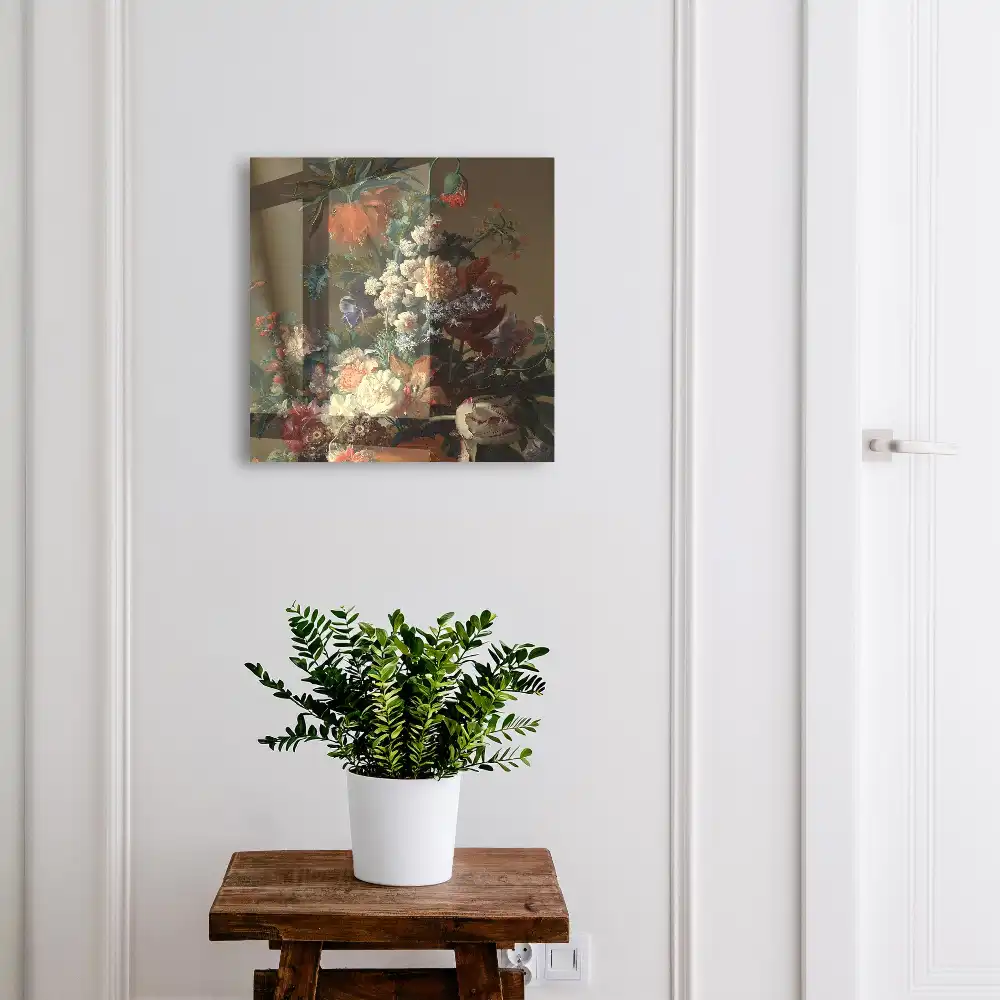 Boîte à clés murale des fleurs colorées dans un arrangement classique
