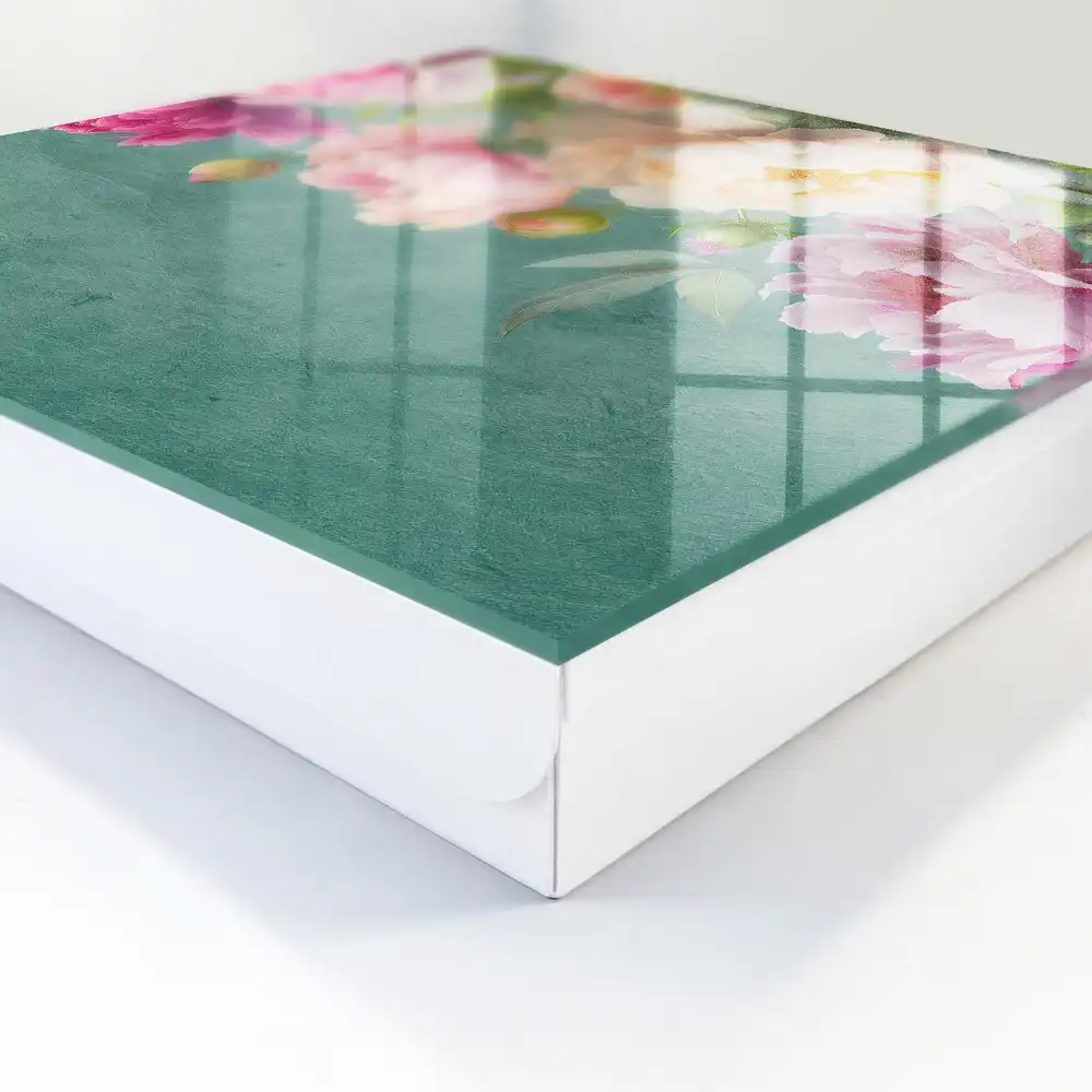 Armoire à clés des fleurs sur fond vert pleines de délicatesse
