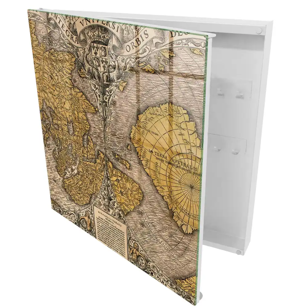 Boîte à clés murale une carte ancienne pleine de détails et d'ornements