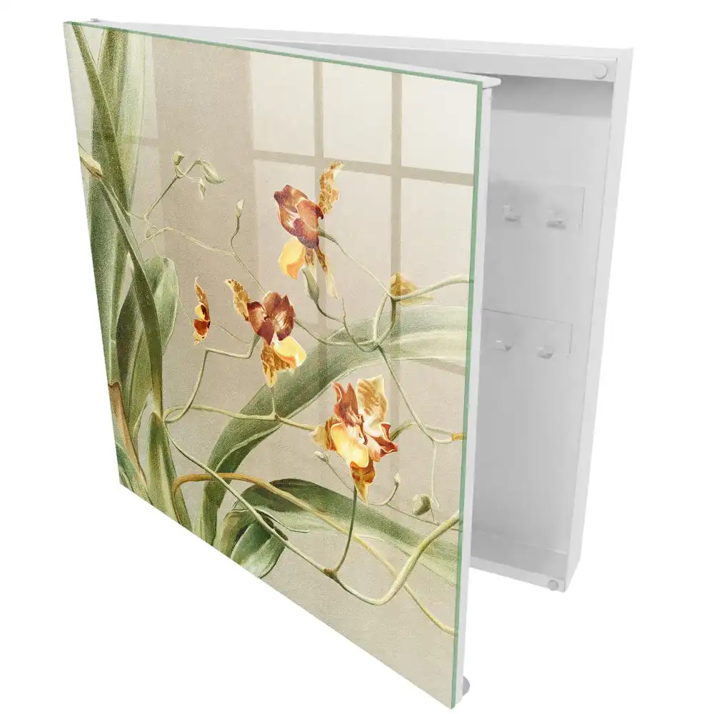 Boîte à clés fleurs discrètes et végétation verte