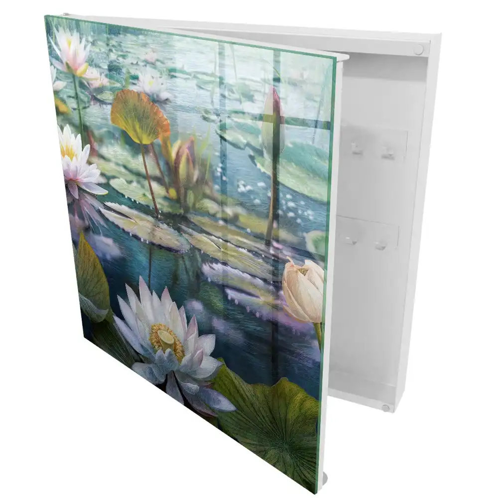 Armoire à clés un étang avec des nénuphars en fleurs