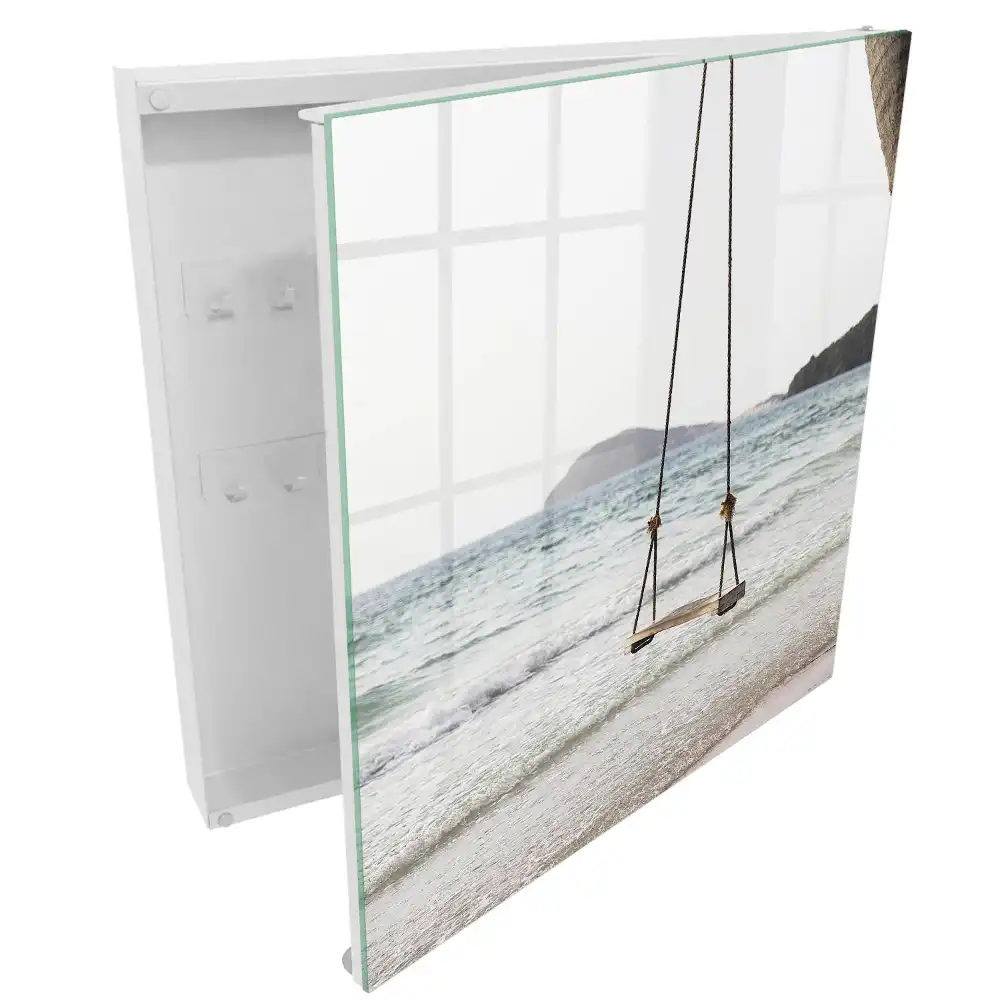 Boîte à clés murale une plage charmante avec une balançoire au bord de la mer