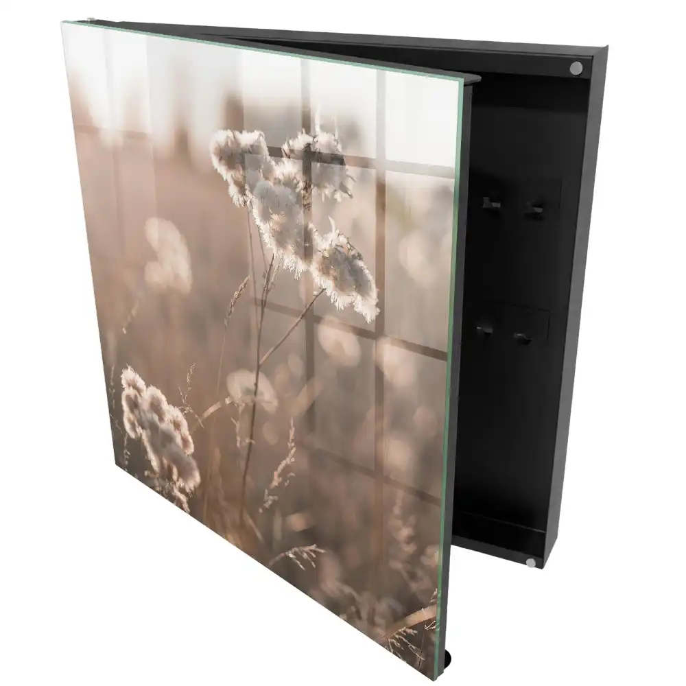 Armoire à clés la délicatesse de la nature les tons beiges chauds