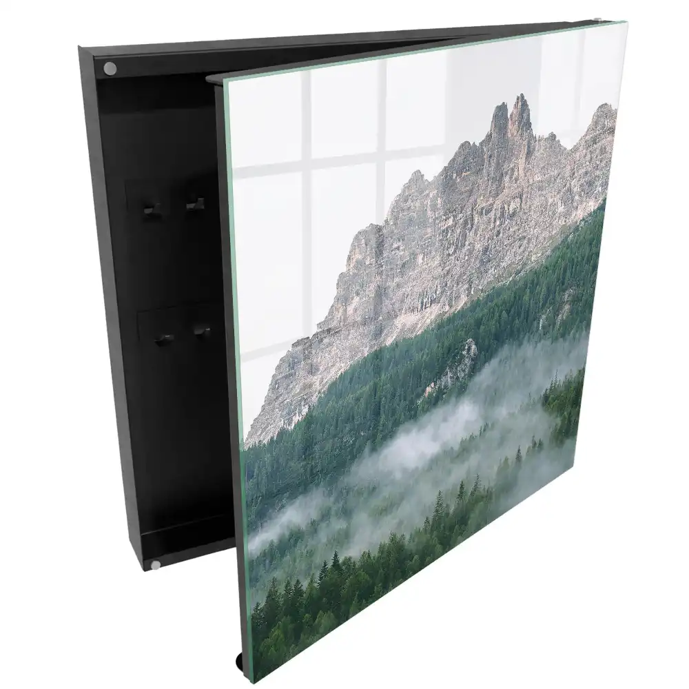 Boîte à clés murale montagnes et forêts enveloppées de brouillard