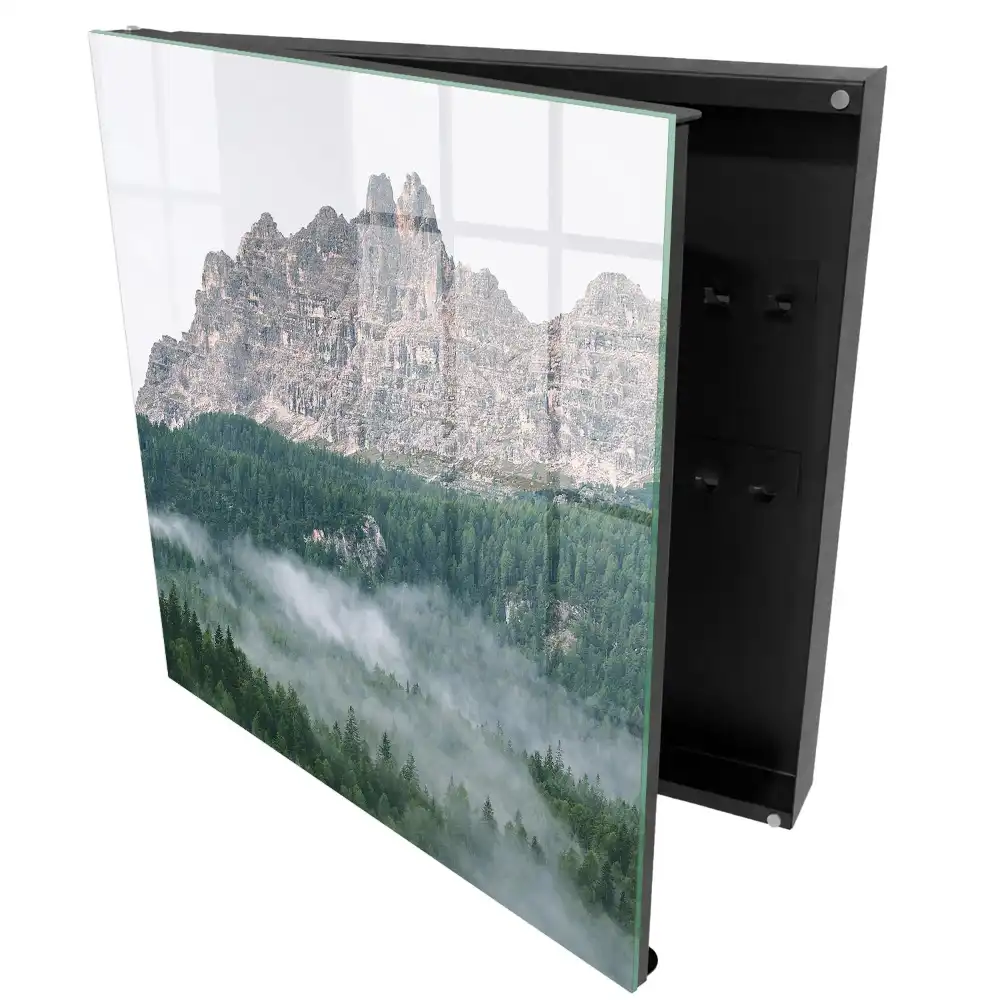 Boîte à clés murale montagnes et forêts enveloppées de brouillard