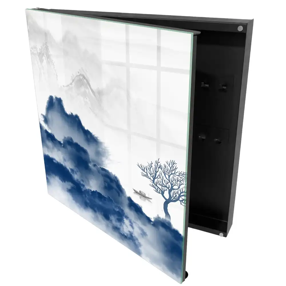 Boîte à clés montagnes délicates et nuages ​​bleus
