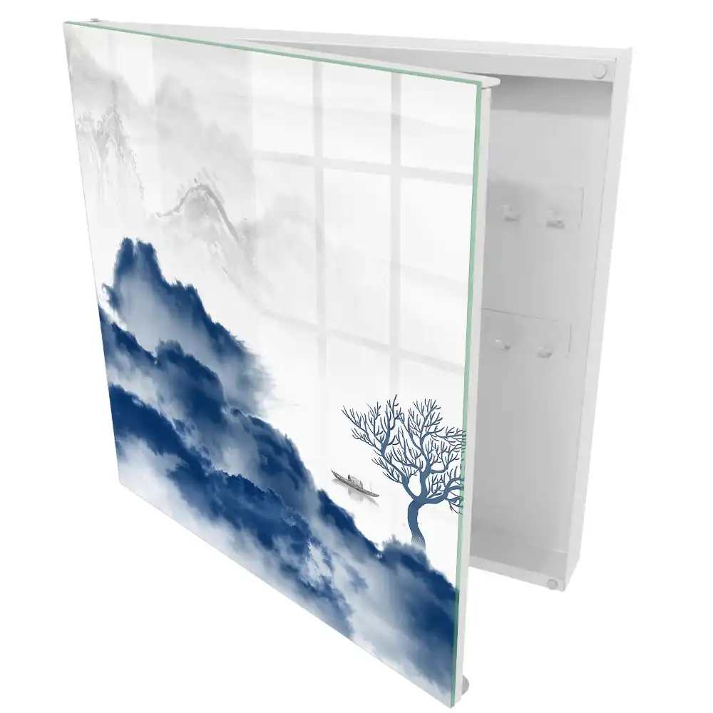 Boîte à clés montagnes délicates et nuages ​​bleus