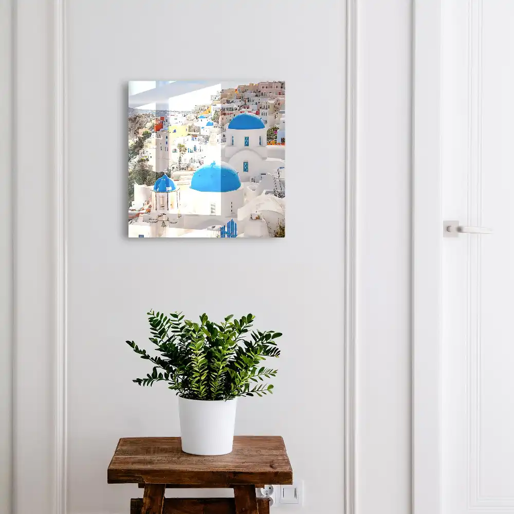 Boîte à clés maisons blanches à dômes bleus