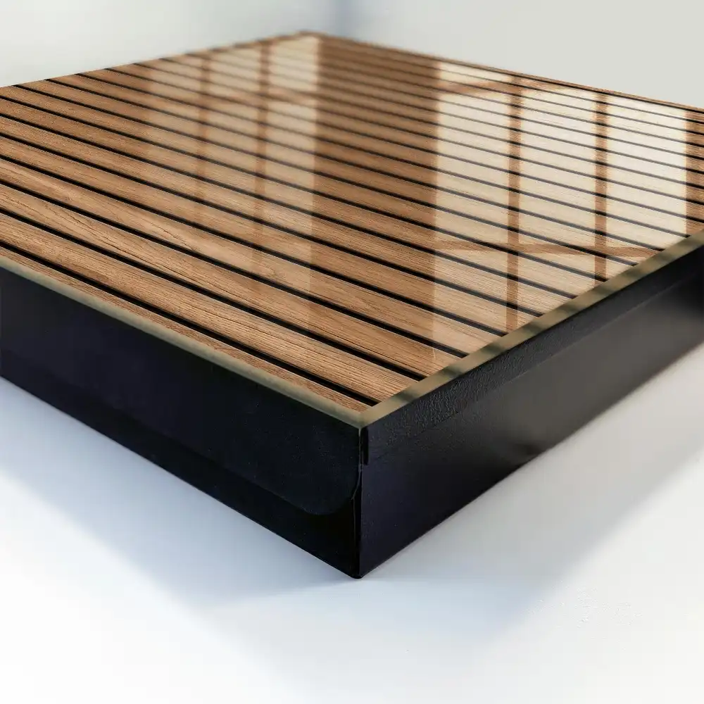 Boîte à clés panneaux horizontaux en bois aux tons naturels
