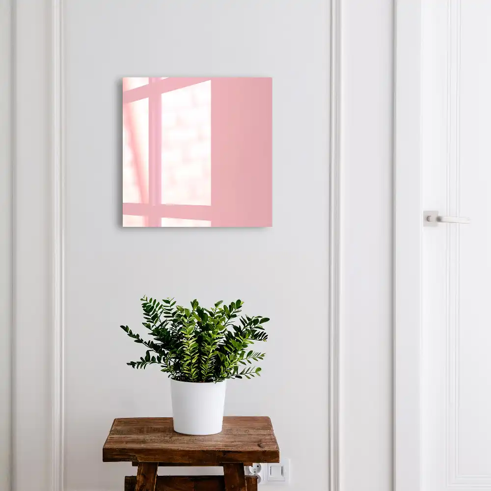 Boîte à clés une teinte rose délicate empreinte d'harmonie