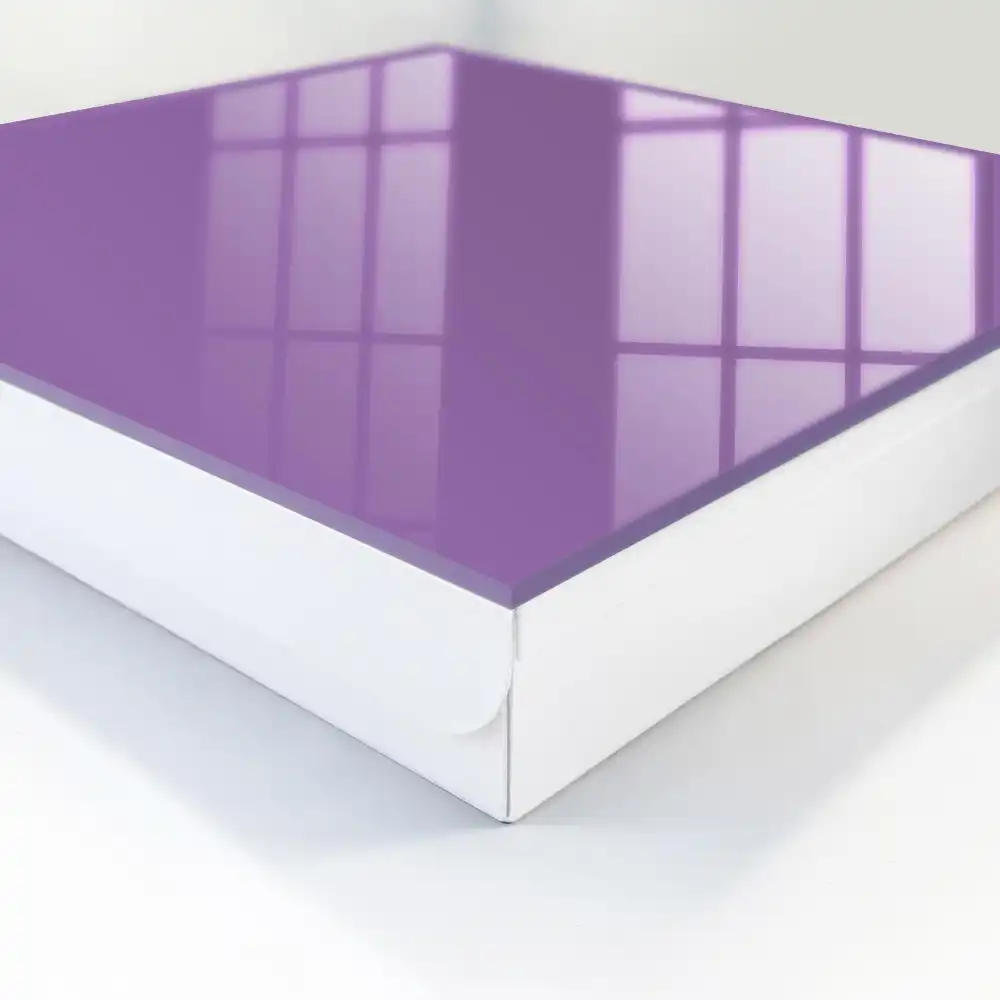 Boîte à clés élégance minimalisme et expressivité de la couleur violette