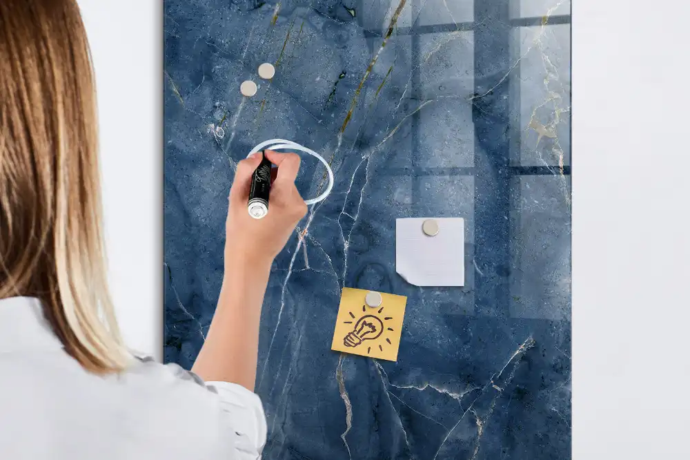 Tableau magnétique effaçable à motif marbre élégant