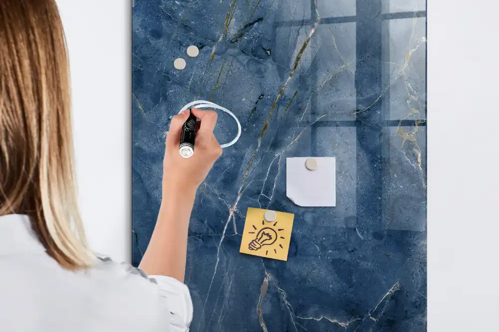 Tableau magnétique effaçable à motif marbre élégant
