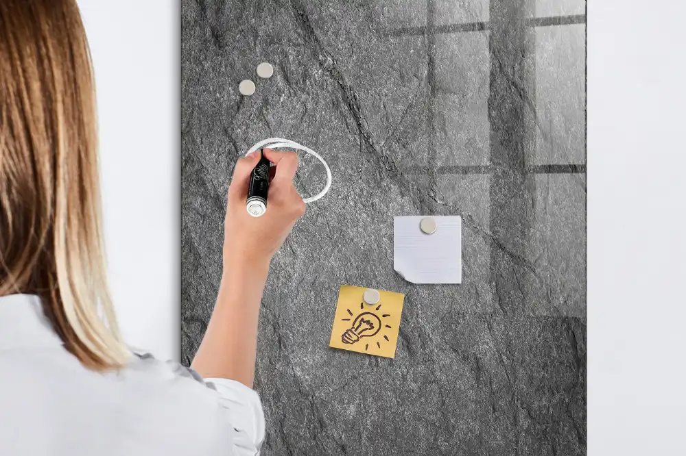 Tableau magnétique effaçable à texture rocheuse