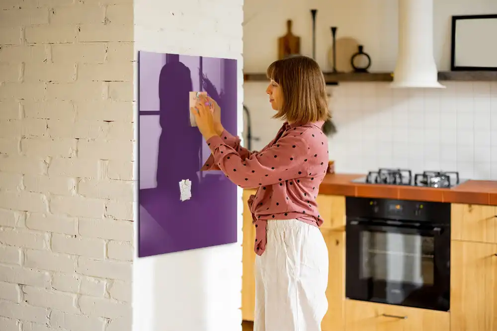 Tableau magnétique effaçable violet