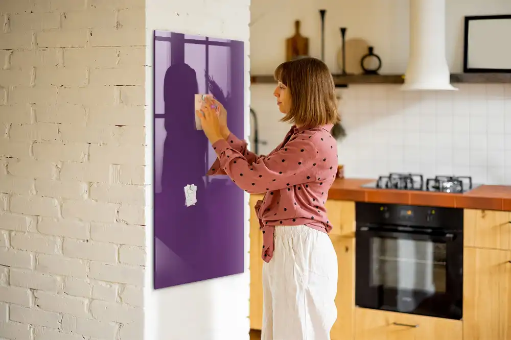 Tableau magnétique effaçable violet