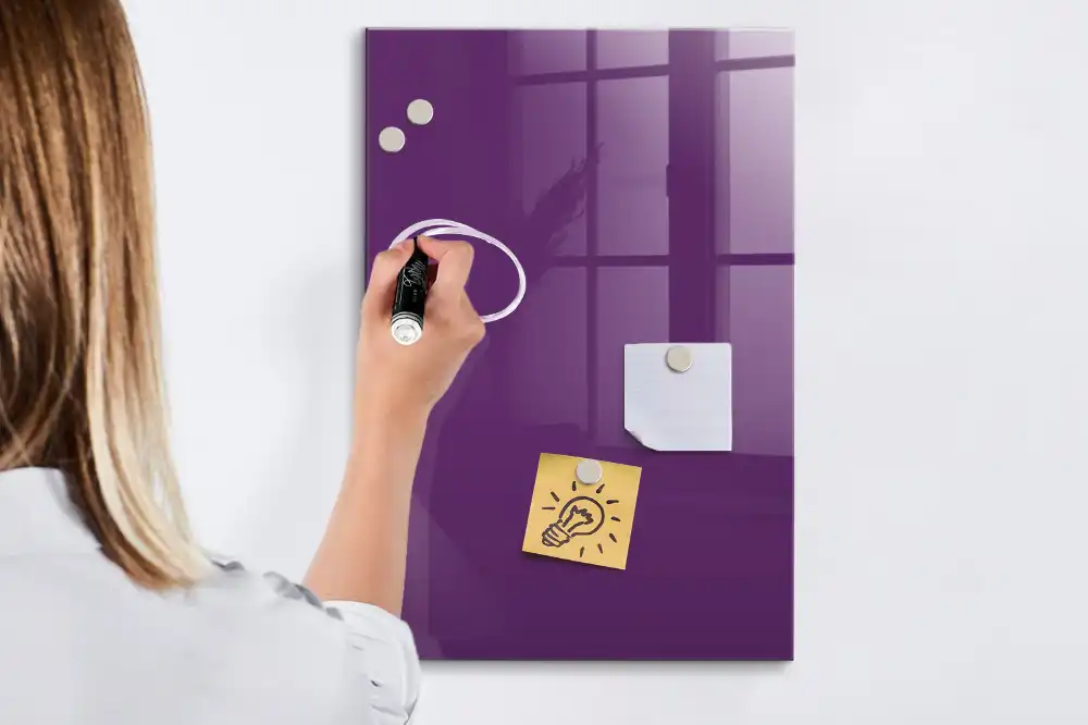 Tableau magnétique effaçable violet