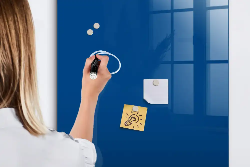 Tableau magnétique effaçable bleu
