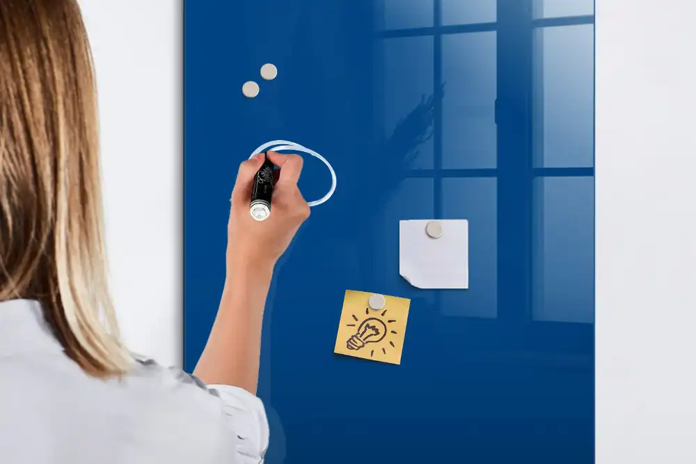 Tableau magnétique effaçable bleu