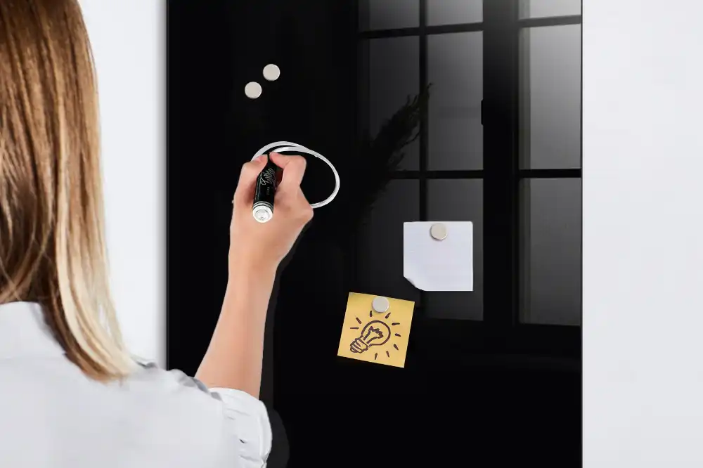Tableau magnétique effaçable noir