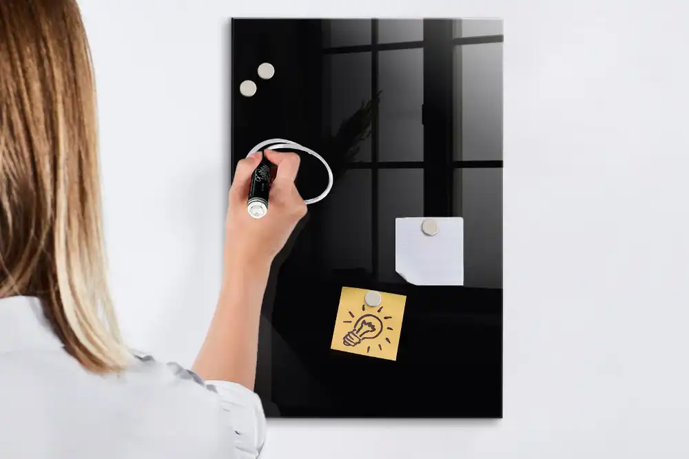 Tableau magnétique effaçable noir