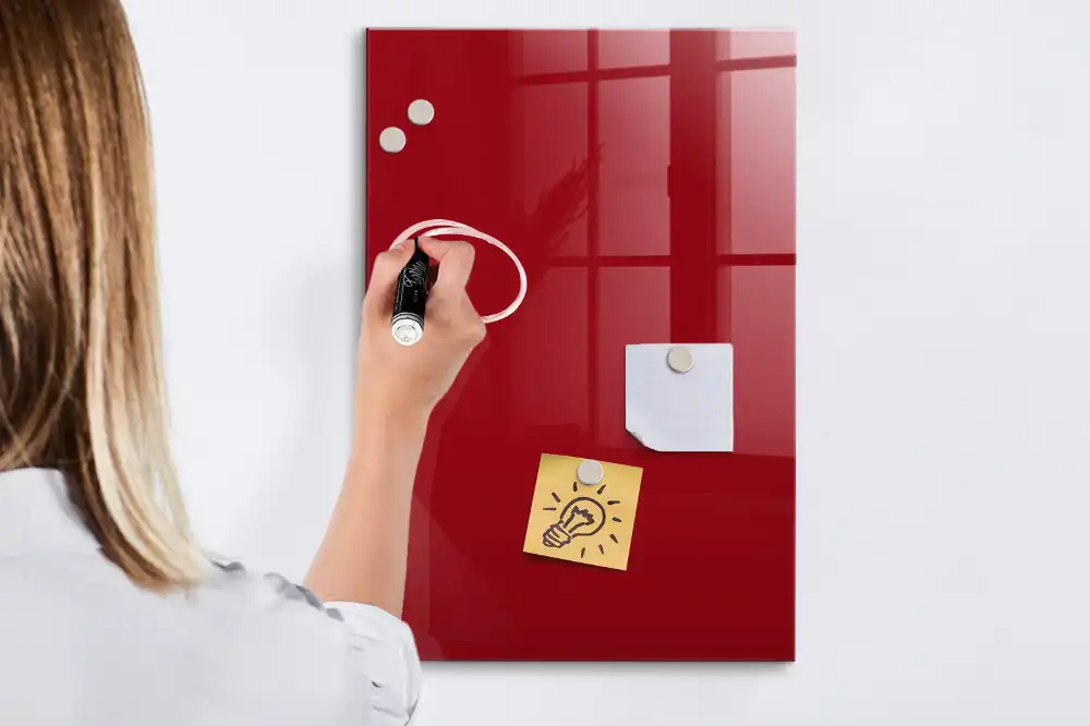 Tableau magnétique effaçable rouge