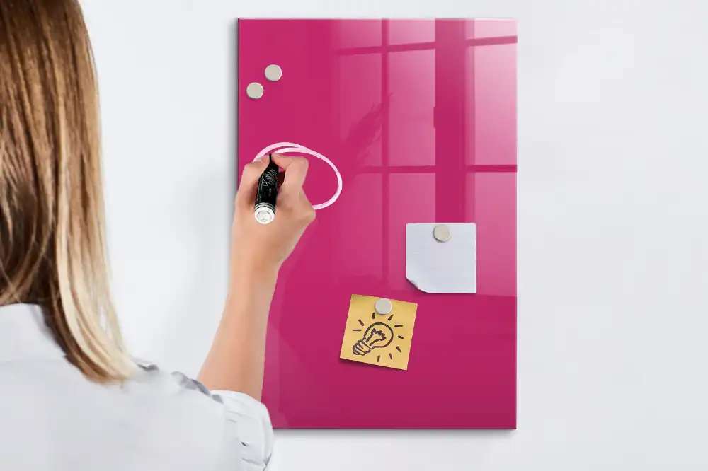 Tableau magnétique effaçable rose intense