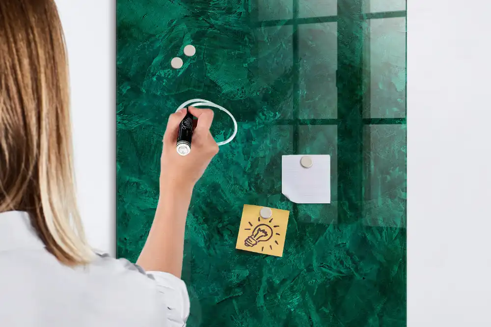 Tableau magnétique effaçable à sec surface émeraude