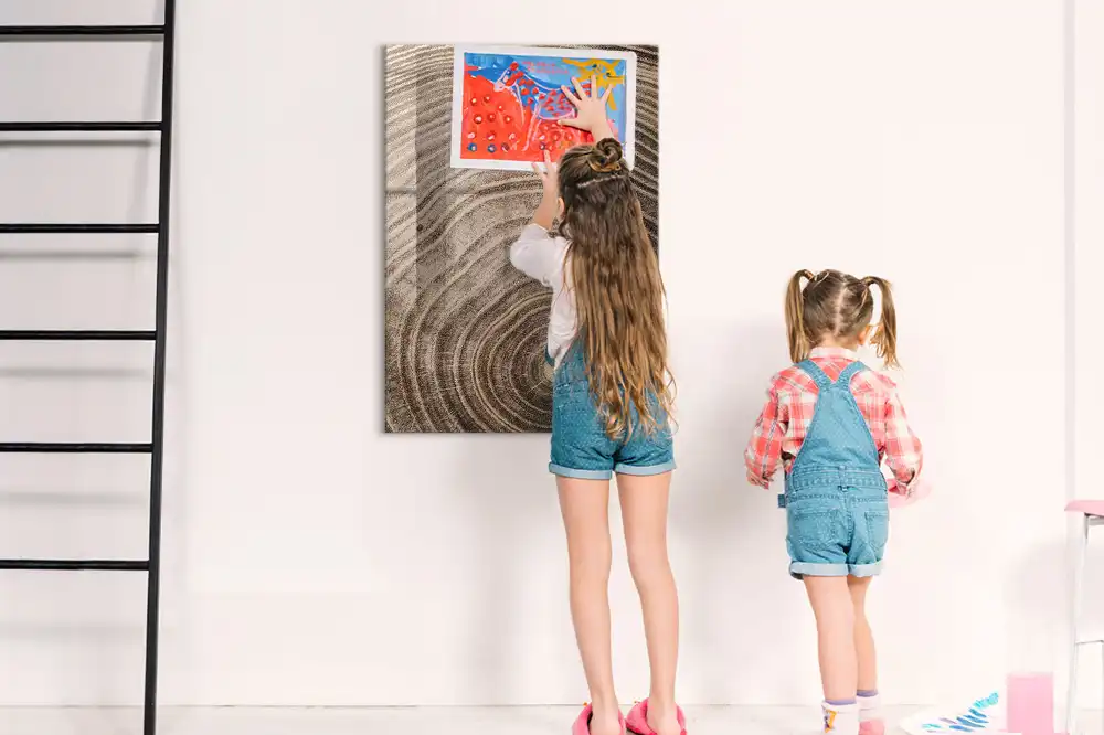 Tableau magnétique effaçable avec anneaux en bois